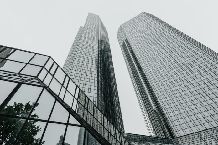 Edificio corporativo moderno